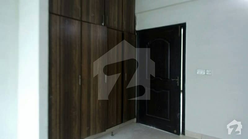 10 Marla 3 Bed Flat For Rent In Askari 11 Lahore 14