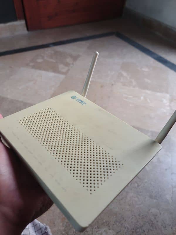 Huawei Fiber optic router in good condition 0
