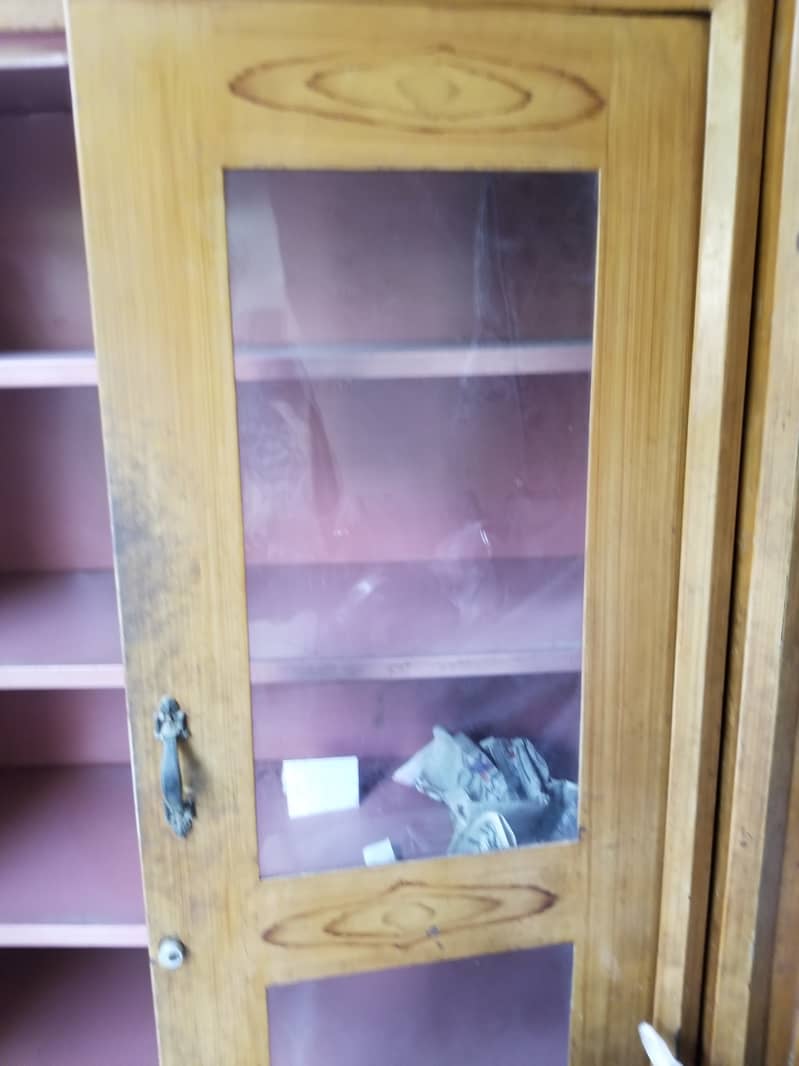 Steel Almirah with transparent glass and in heavy non dented sheet 7