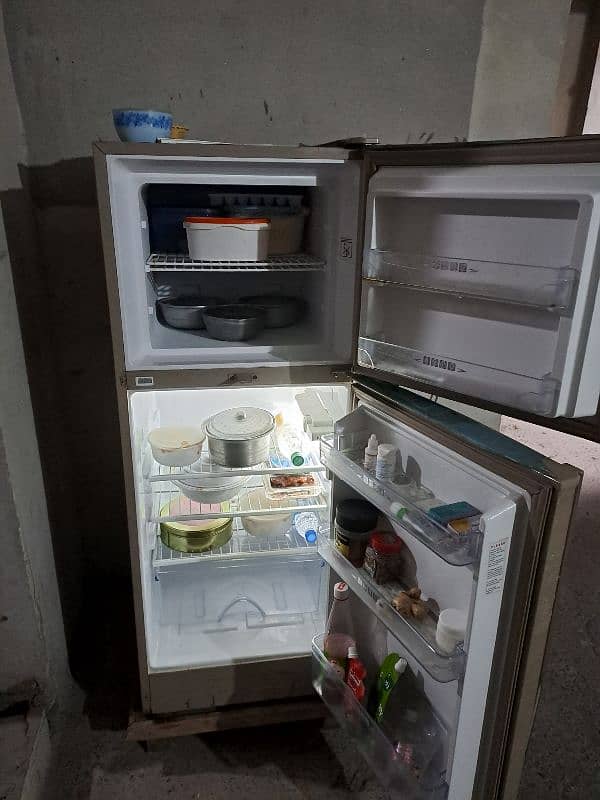 Dawlance Doble door Fridge in good condition. . ! 2