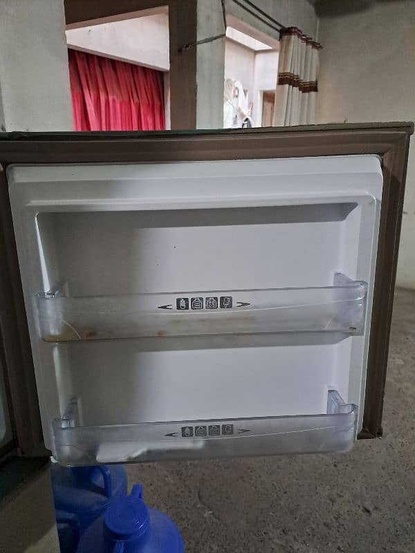 Dawlance Doble door Fridge in good condition. . ! 3