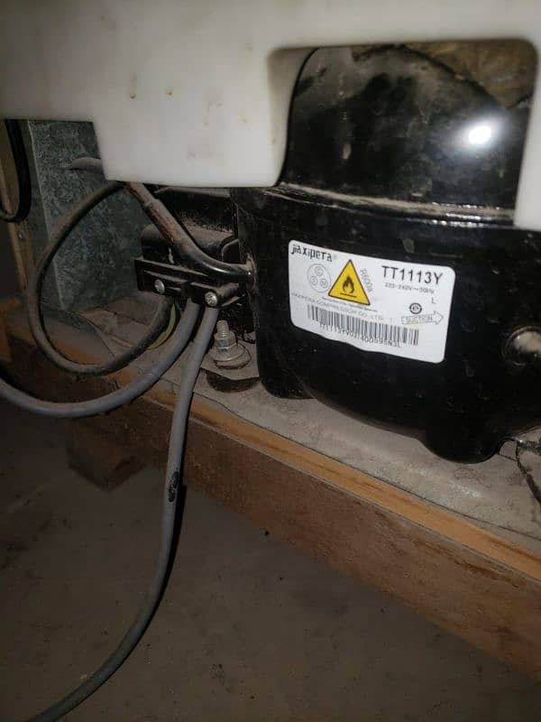 Dawlance Doble door Fridge in good condition. . ! 9