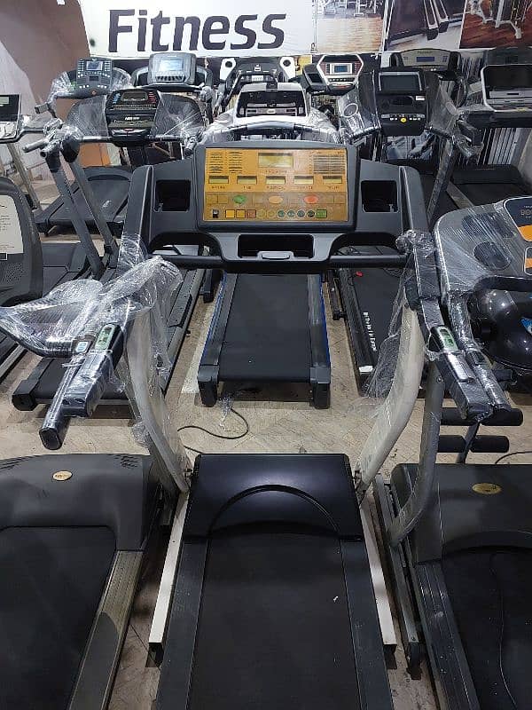 TREADMILL / RUNNING MACHINE / WALKING MACHINE / JOGGING MACHINE 18