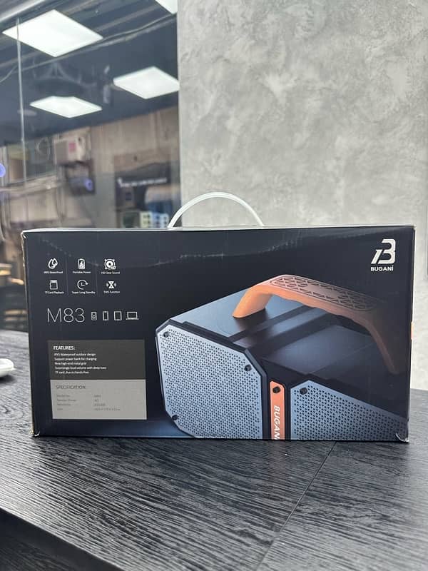 M83 BUGANI SPEAKER 1