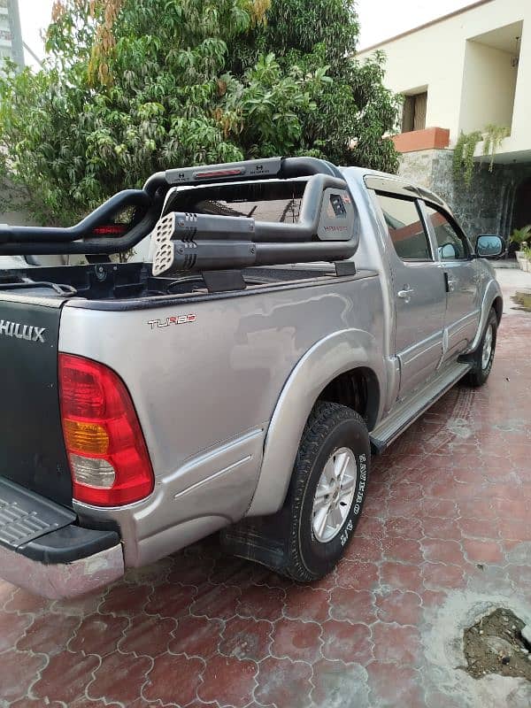Toyota Hilux Vigo 2011 3