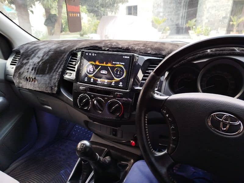 Toyota Hilux Vigo 2011 7