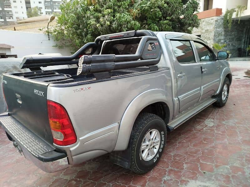 Toyota Hilux Vigo 2011 9