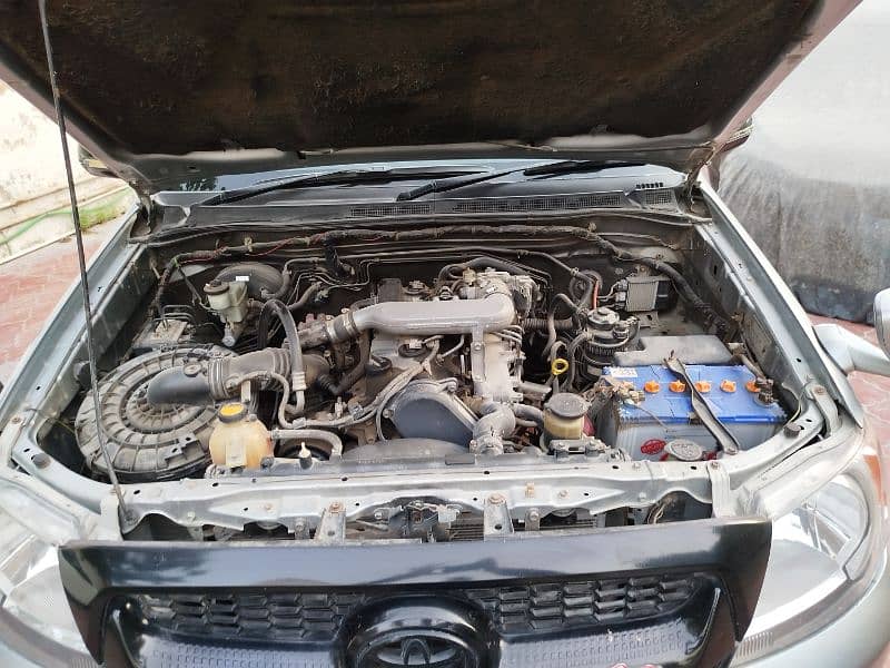 Toyota Hilux Vigo 2011 10