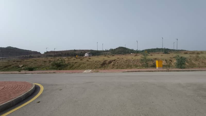 08 Marla Possession Plot For Sale Solid Land | Prime Location | Original Pics Attached 4