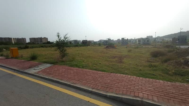 08 Marla Possession Plot For Sale Solid Land | Prime Location | Original Pics Attached 8