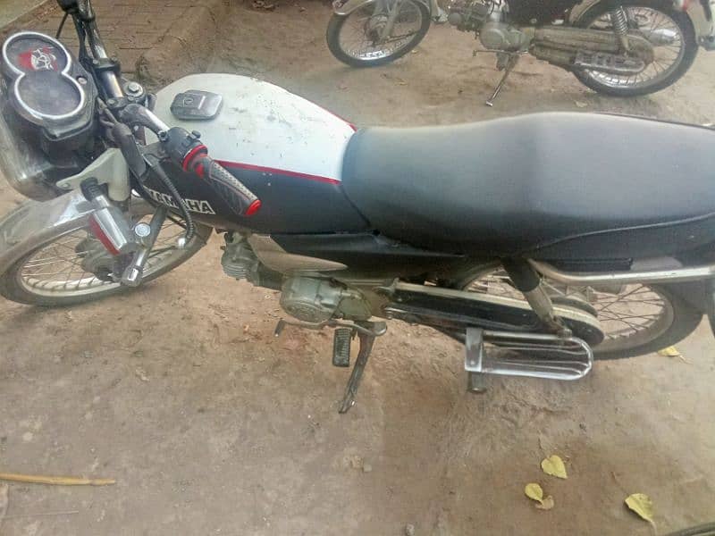 Yamaha junoon for sale in lush condition 2006 model 1