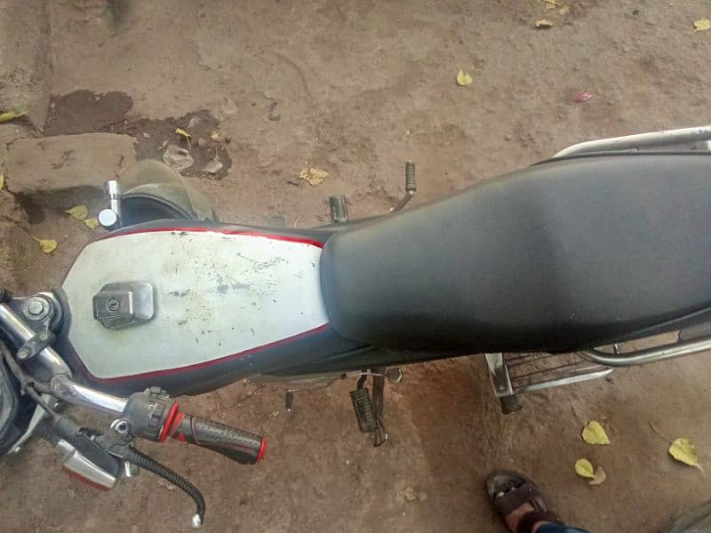Yamaha junoon for sale in lush condition 2006 model 3