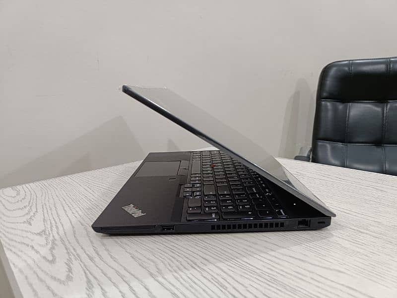 Lenovo Thinkpad T15 Gen 2 core i5 11th gen quadcore 15.6 1080p Touch 8