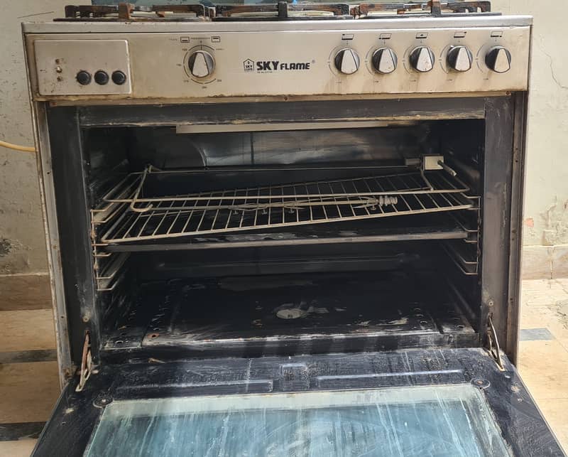 Rs. 23,900 only today | Oven | Like new oven, first class condition 1