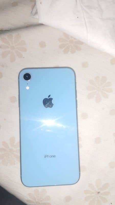 I phone xr 64 gb factory unlock non pta water pack 0