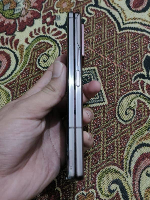 Samsung Fold 2 (iner Display black) Non pta 5