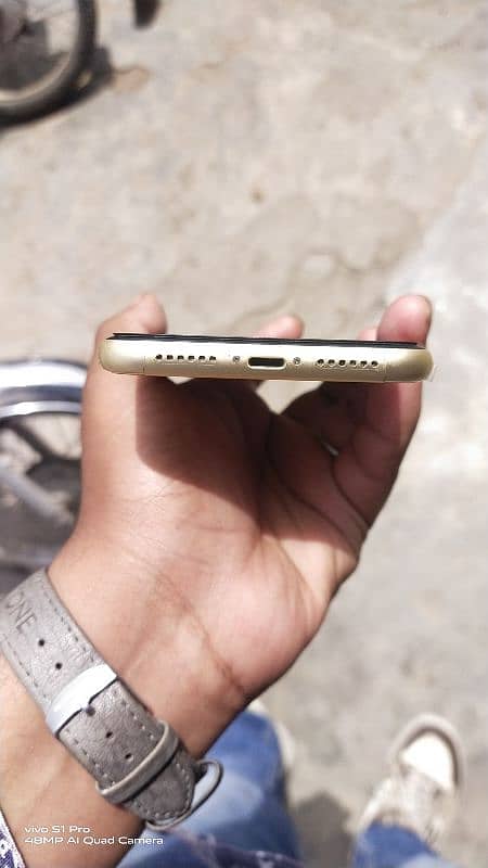 IPhone XR factory unlock Waterpack 10by10 what's up 03156269814 3