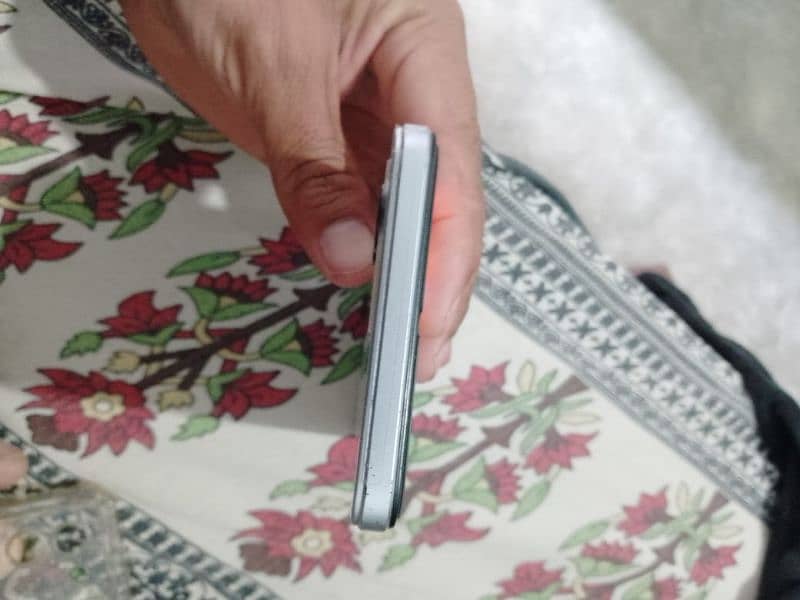 Infinix Note 12.8+8. ram. Rom128. CpuHelio. g. Box aur chargerSathhaial okh 3
