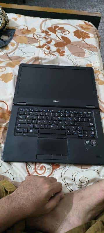 Dell Latitude E7450 i 7 5th gen 4