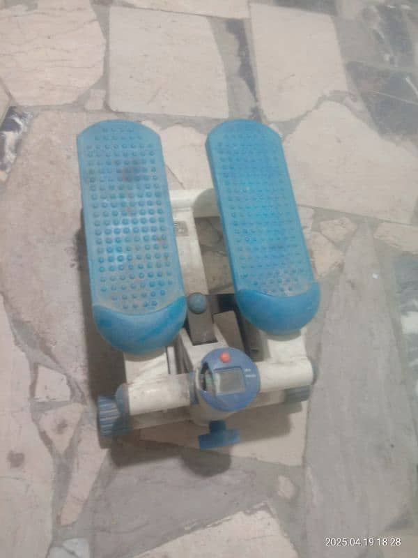 stepper exercise machine ٹانگوں کی ورزش والی مشین 0
