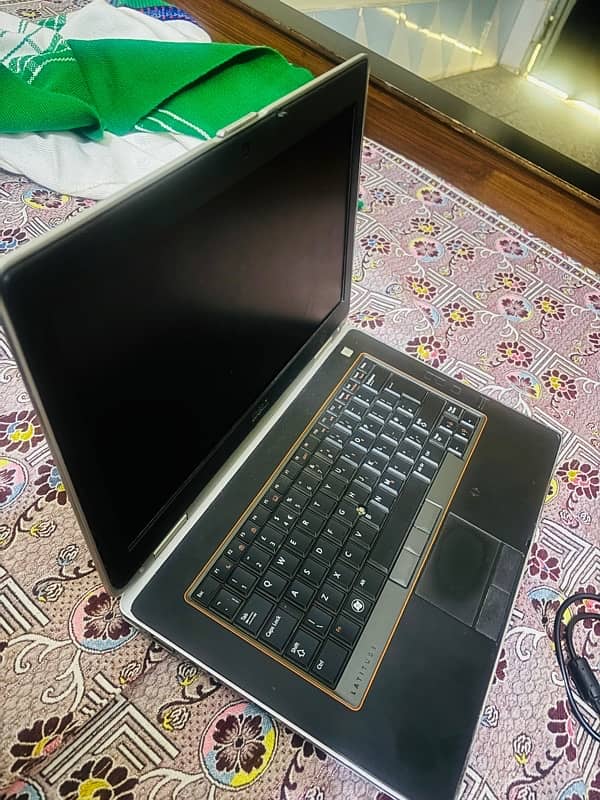 DELL core i5 2nd generation 4gb ram 128Gb SSD 1