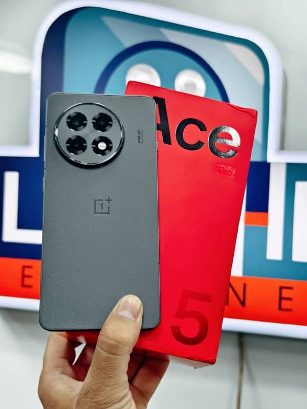 ONEPLUS ACE 5 PRO 8 ELITE CHIPSET BIG BATTERY 2