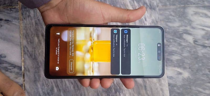 mobile Infinix Hot 40 pro 5