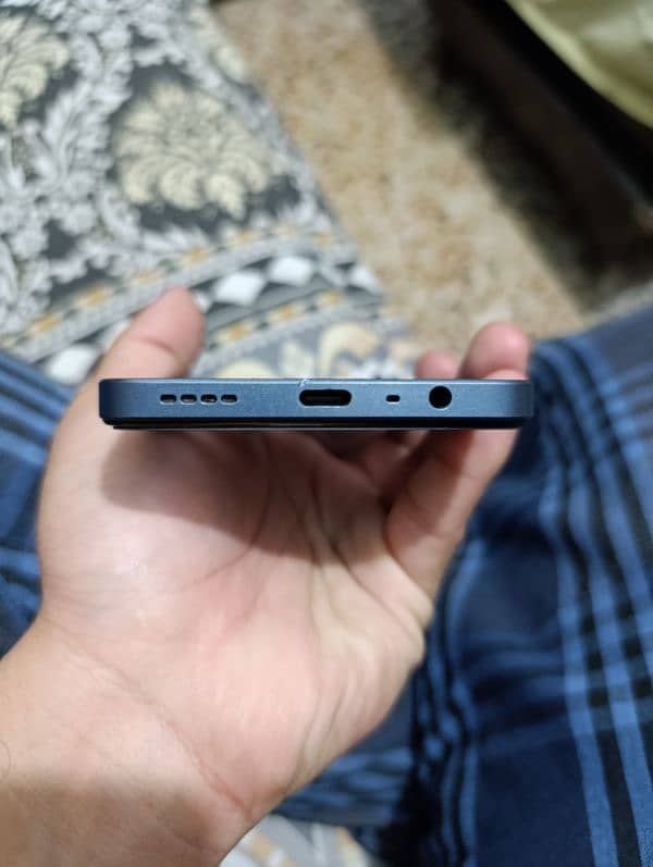 Realme C63 6/128gb  10/10 condition in warranty 3