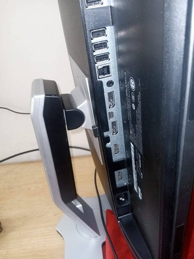 Dell 24 inch ips panel boderless ultrasharp series 4