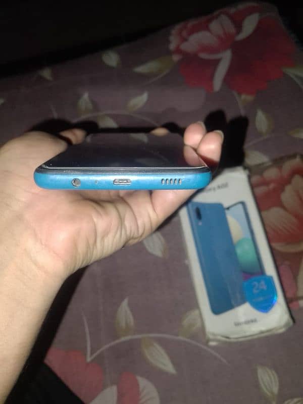 PTA se bnd ha wifi pe chalta ha daba box available ha 3!32 no any faul 3