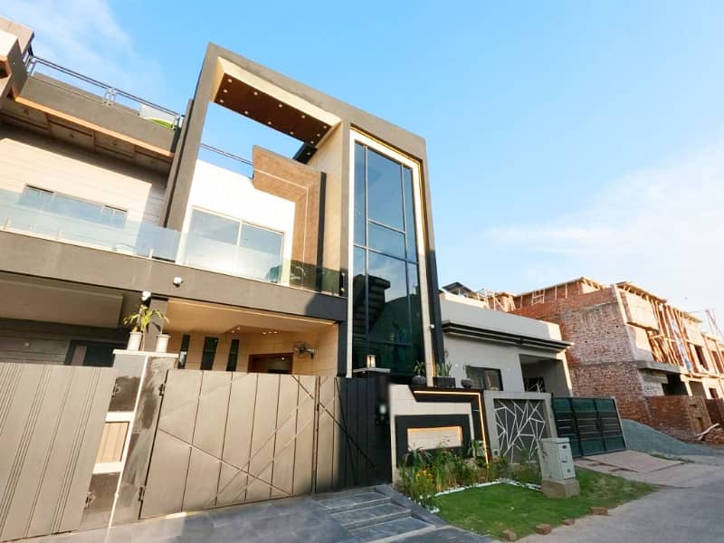 5 Marla Brand New Luxury A Plus Solid Constructed New Design House For Sale And Direct Meeting With Owner In Park View City Lahore. 3
