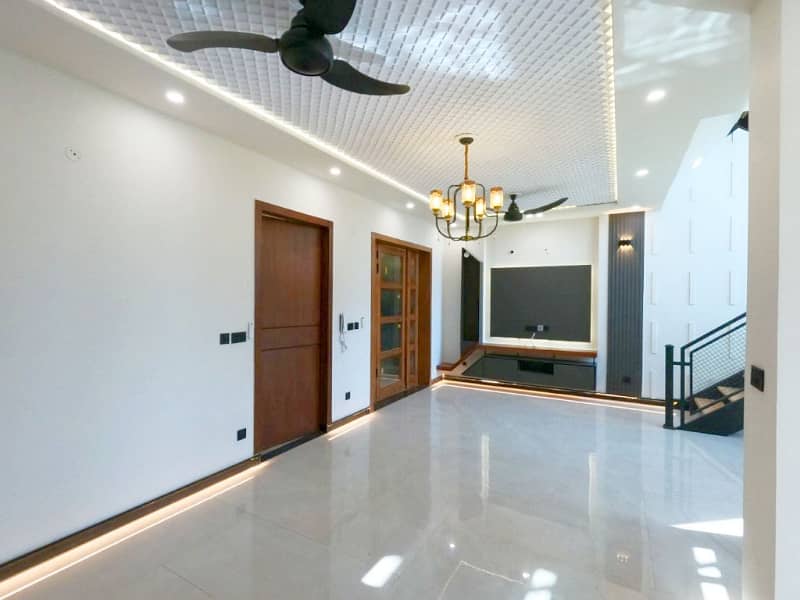 5 Marla Brand New Luxury A Plus Solid Constructed New Design House For Sale And Direct Meeting With Owner In Park View City Lahore. 7