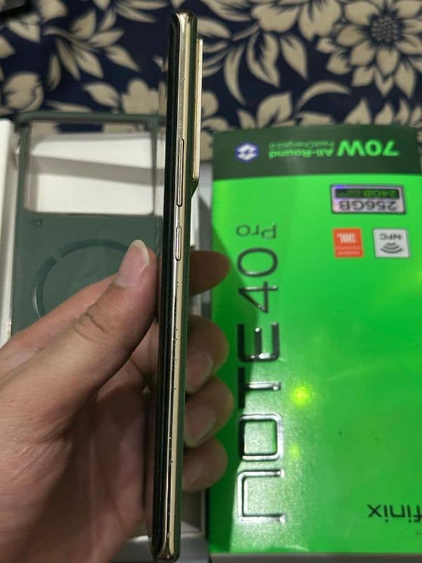 Infinix Note 40 Pro with box/Original Infinix Charger, 12+12/256 GB 1