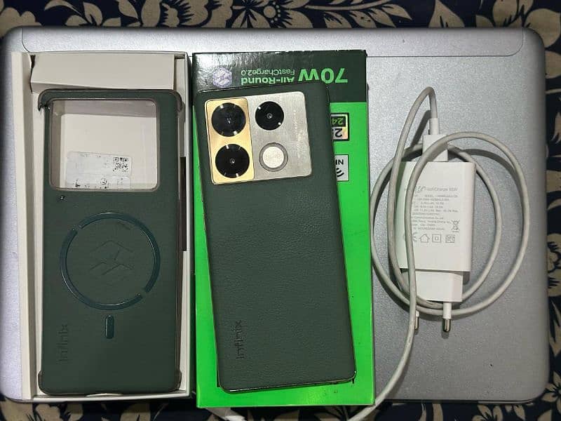 Infinix Note 40 Pro with box/Original Infinix Charger, 12+12/256 GB 4