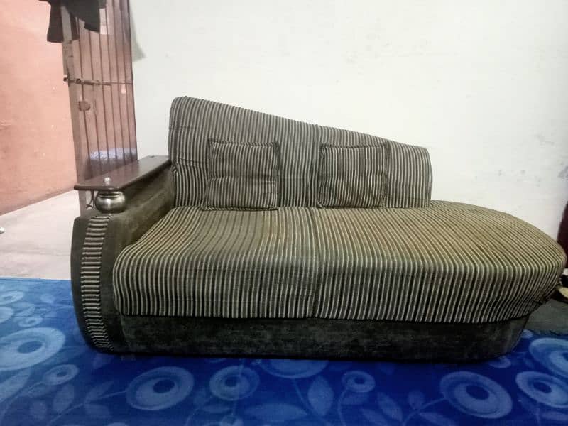 Dewan sofa good condition 1