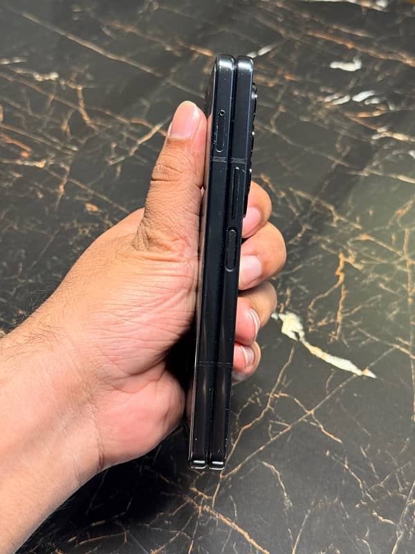 Samsung Galaxy Z Fold4 12/256 3
