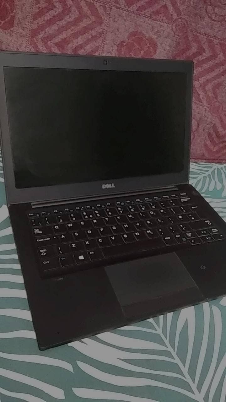Dell Latitude 7280, Intel Core i5 7th gen, 8GB ram, Battery 10-20 mins 0