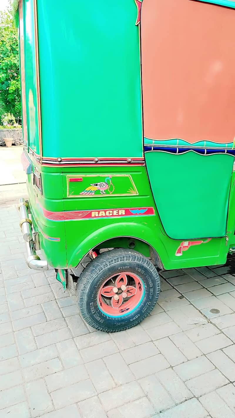 New Asia 2021 Model green Rickshaw for sale. . urgently base py 1