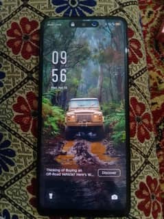 note 30 full packing box charger available in good condition