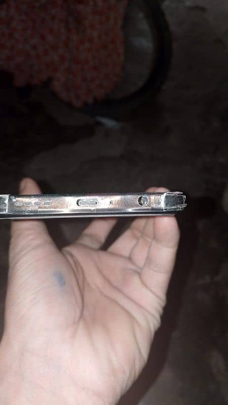 infinix hot 40 8+8/256 6 month warranty ha abhi exchange possible 2