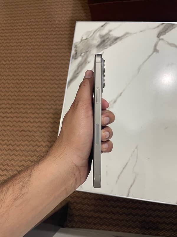 Iphone 15 pro max 0