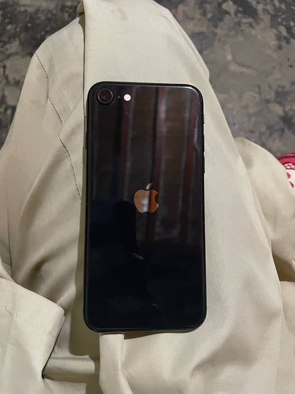 se 2020 iCloud lock 0
