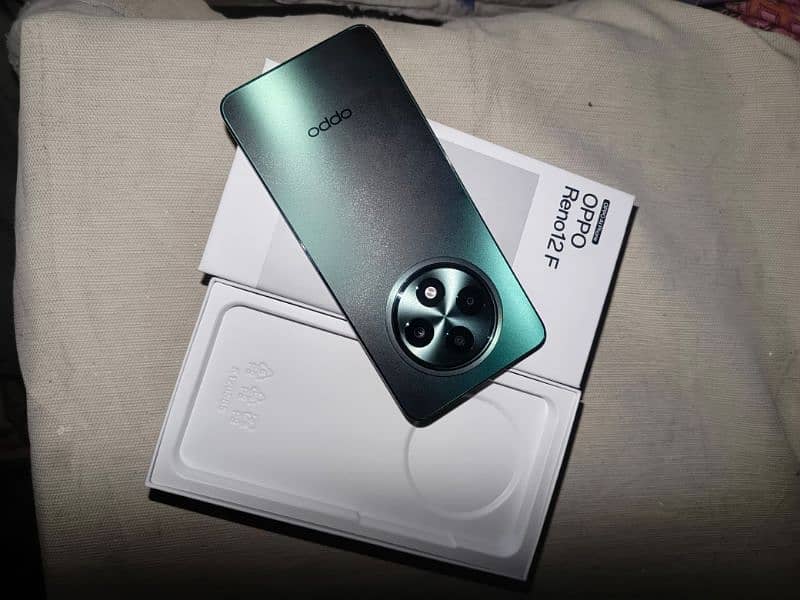 oppo Reno 12F with all accessories 10/10 8 256 0