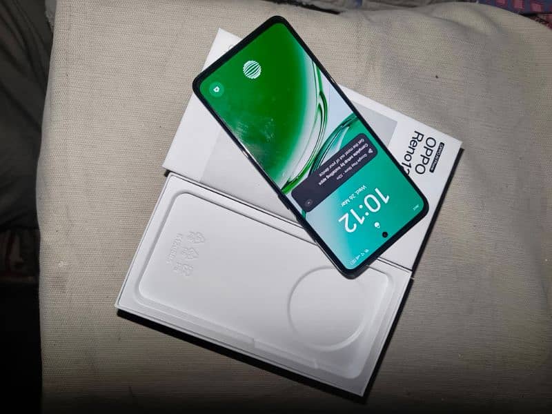 oppo Reno 12F with all accessories 10/10 8 256 1