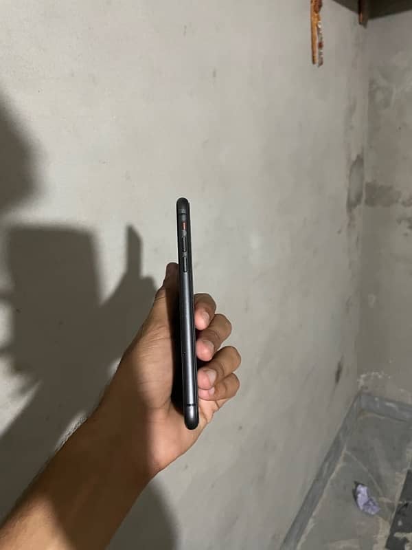 iPhone 11 128gb 93 % 7