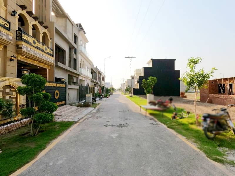 5 Marla Spanish Brand New Corner A Plus Solid Constructed House For Sale Direct Meeting With Owner In Parkview City Lahore 2
