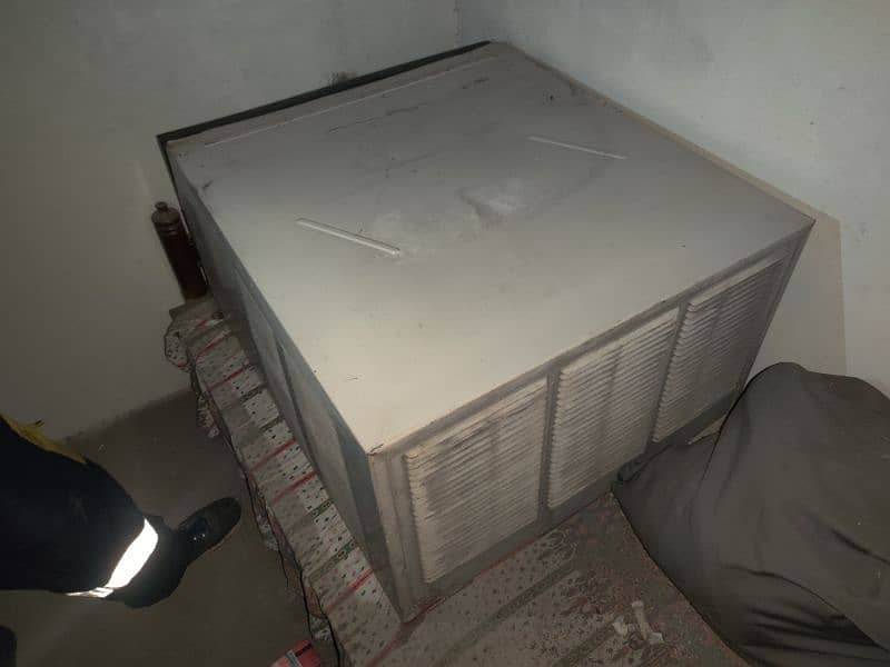 Pel Window 1.5 ton used AC for Sale in Lahore 2