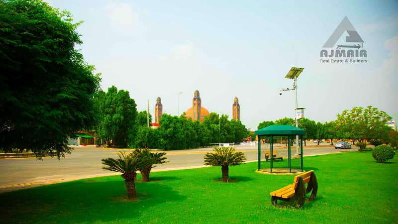 10 MARLA PLOT GOOD LOCATION FOR SALE IN BAHRIA TOWN LAHORE 8