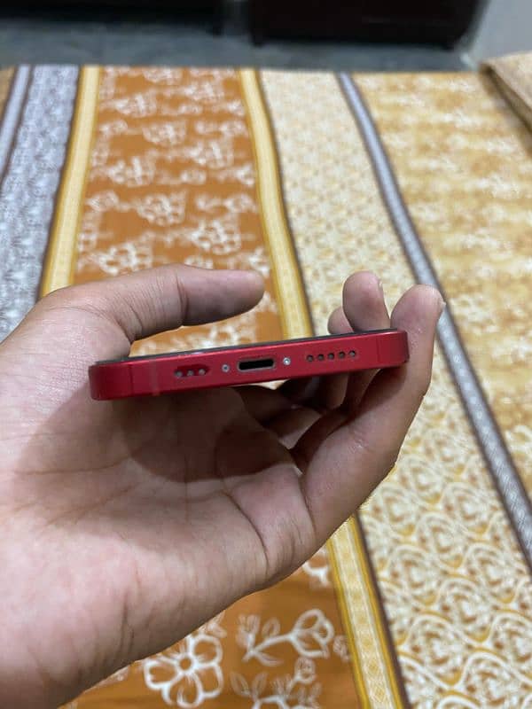 Iphone 13 4