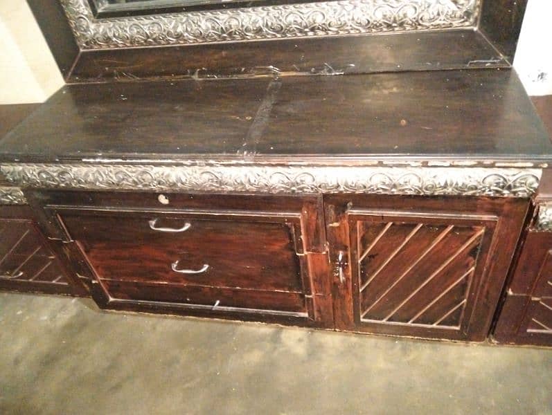 drasing 2 said tables 2